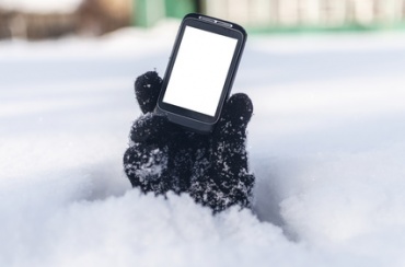 Потерял телефон в снегу как найти?