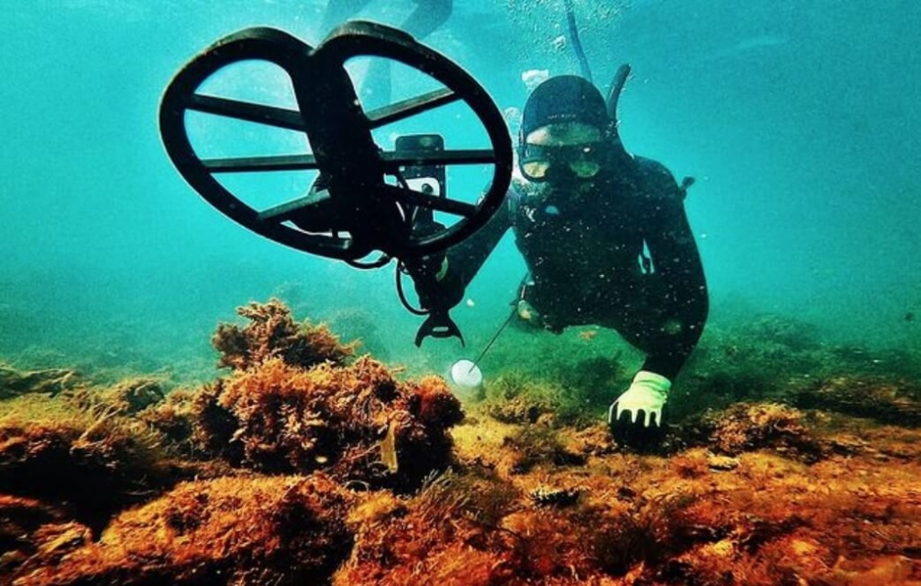 have-you-tried-underwater-metal-detecting-1.jpg